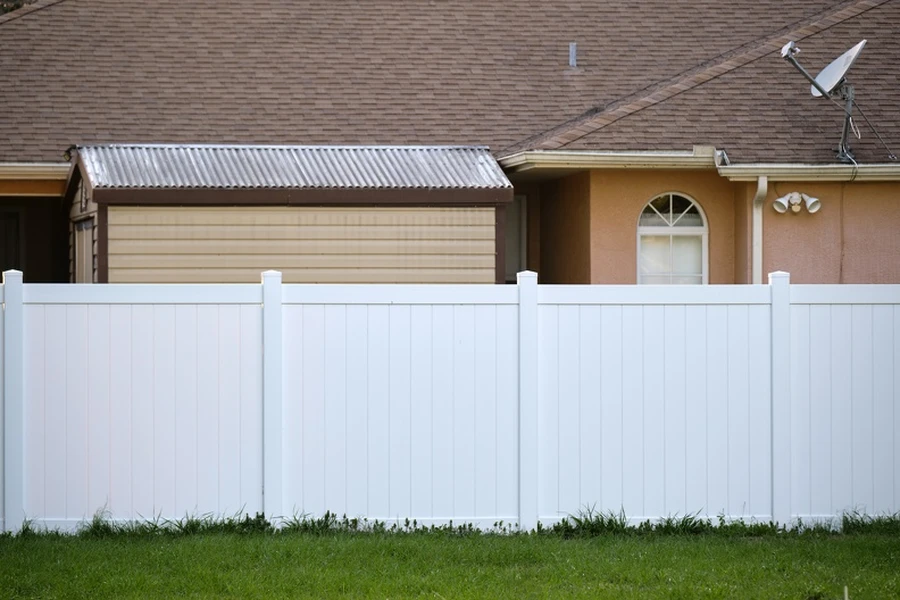Expert Vinyl Fence Installation Winder, GA Expert Vinyl Fence Installation Winder, GA