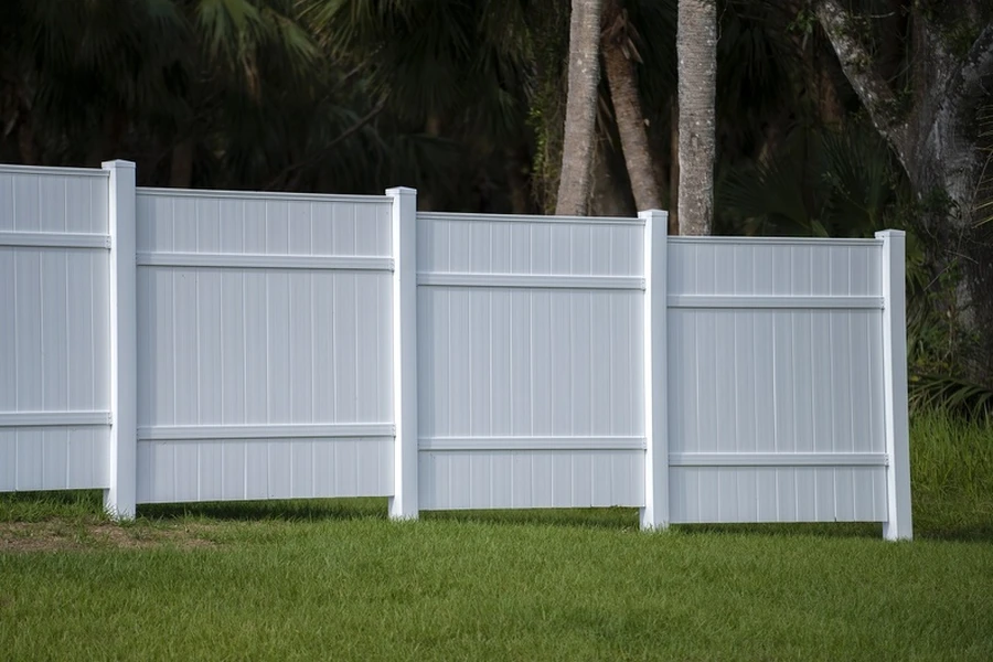 Reputable Vinyl Fence Installation Winder, GA Reputable Vinyl Fence Installation Winder, GA